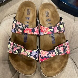 floral Birkenstock sandal soft footbed size 36 /5.5-6
